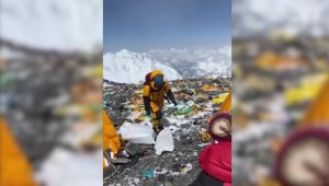 Reclamos por la basura que dejan en el monte Everest