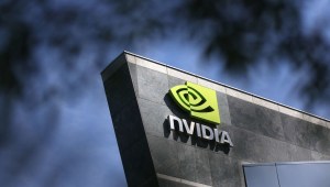 Aumentan ingresos de Nvidia pero caen sus acciones