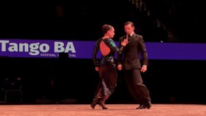 Desde Buenos Aires: dos parejas argentinas ganan mundial de Tango 2024